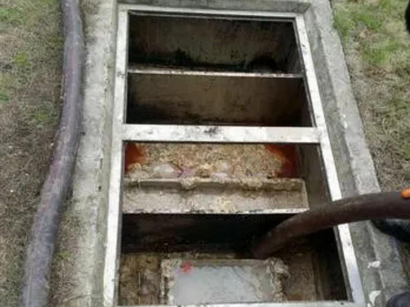神湾镇隔油池清理
